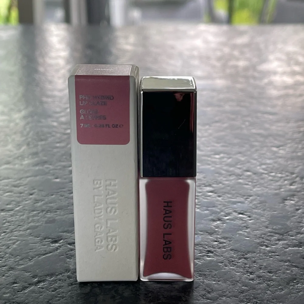 Haus Labs PHD HYBRID LIP GLAZE in Guava: soft warm pink; plumps lips in 2 weeks